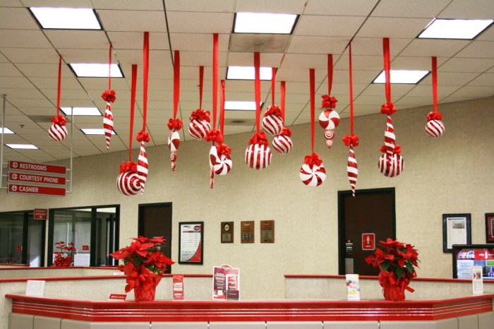 Christmas decor for office desk