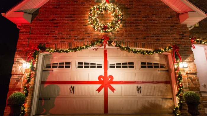 Garage door christmas decor