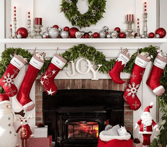 Fireplace mantel christmas decor